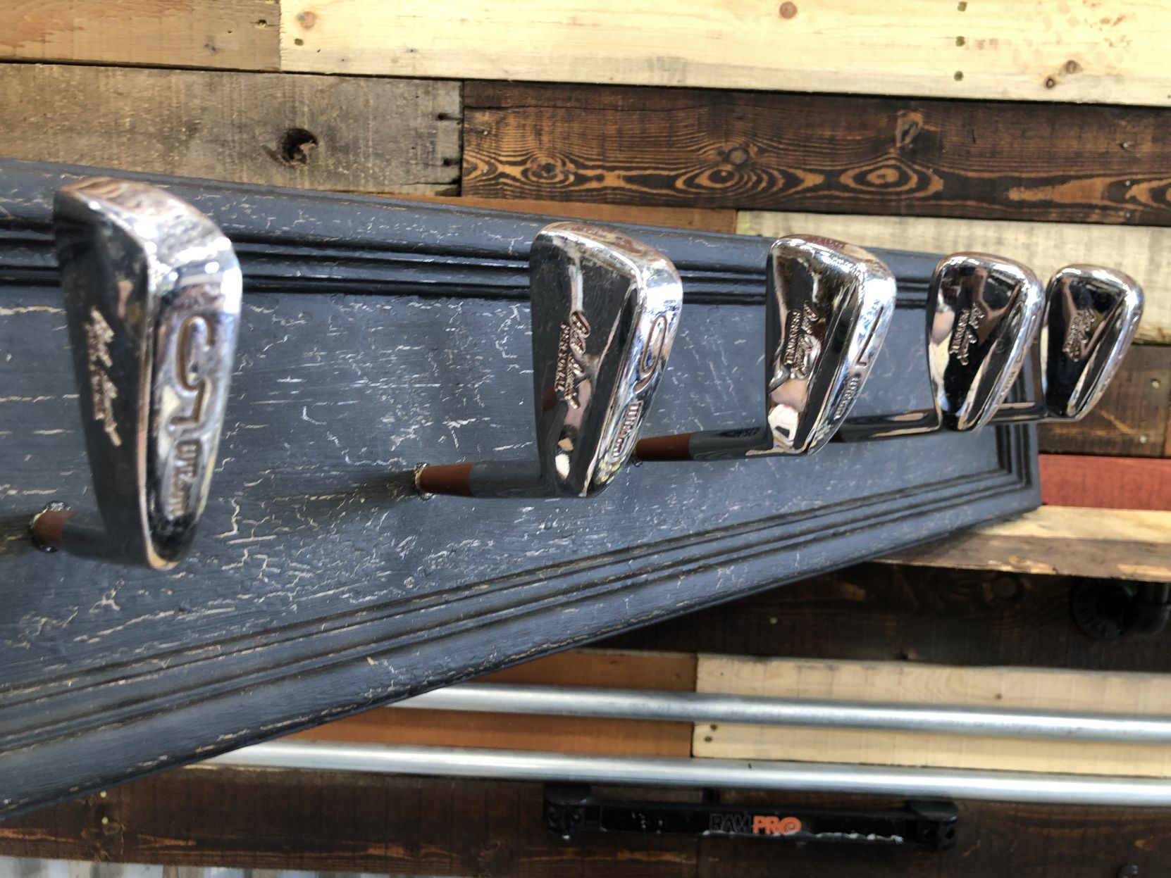 junkluggers golf club rack